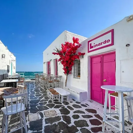 New Spacious With Balcony In The Heart Of * Naousa (Paros)