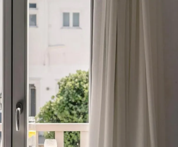 New Spacious With Balcony In The Heart Of 나오우사