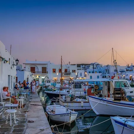 New Spacious With Balcony In The Heart Of Naousa (Paros)