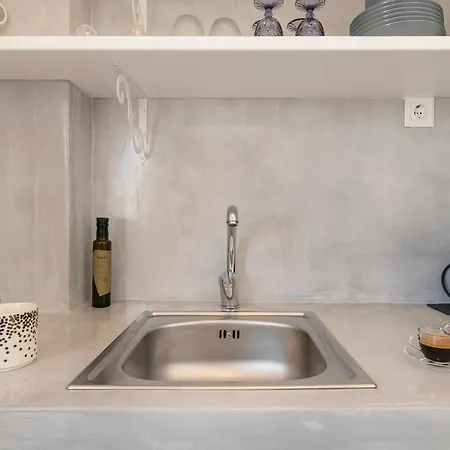 New Spacious With Balcony In The Heart Of * Nausa