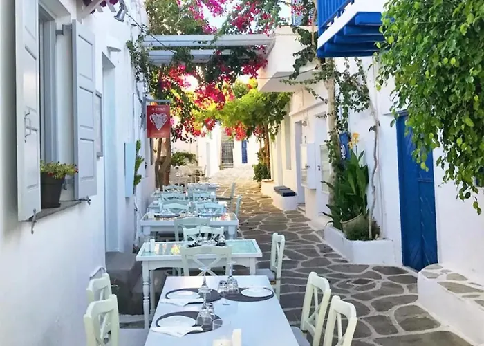 New Spacious With Balcony In The Heart Of Naousa