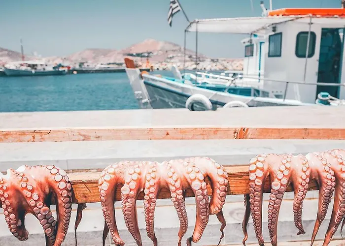 New Spacious With Balcony In The Heart Of * Naousa