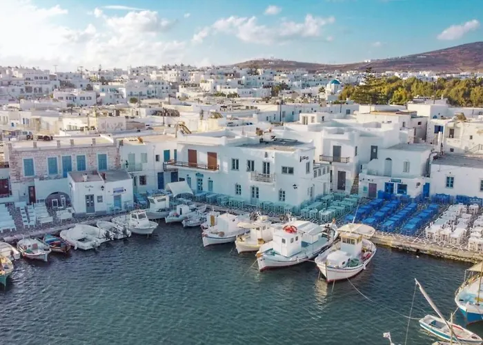 New Spacious With Balcony In The Heart Of Naousa