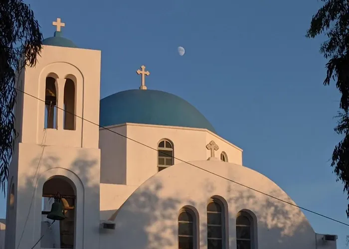 New Spacious With Balcony In The Heart Of