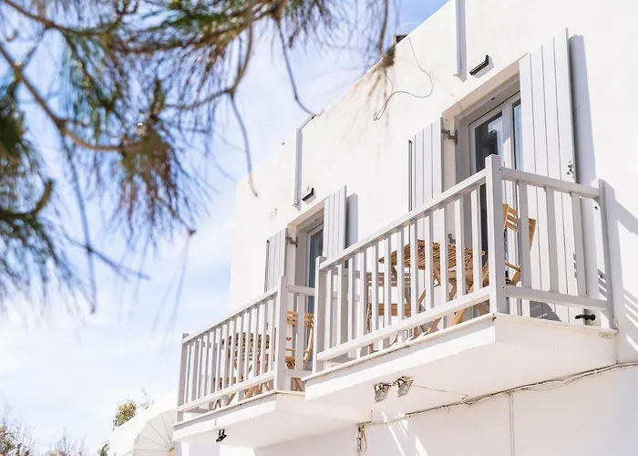 New Spacious With Balcony In The Heart Of Naousa