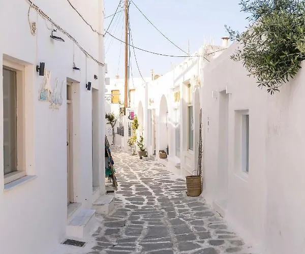 New Spacious With Balcony In The Heart Of * Naousa